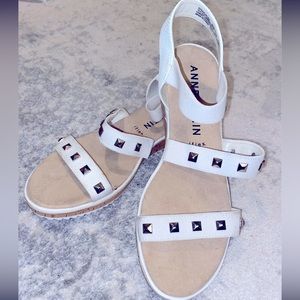 Women’s Anne Klein small wedge dress sandles